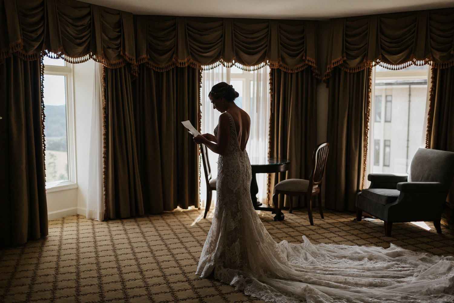 Inn on Biltmore Estate bride getting ready