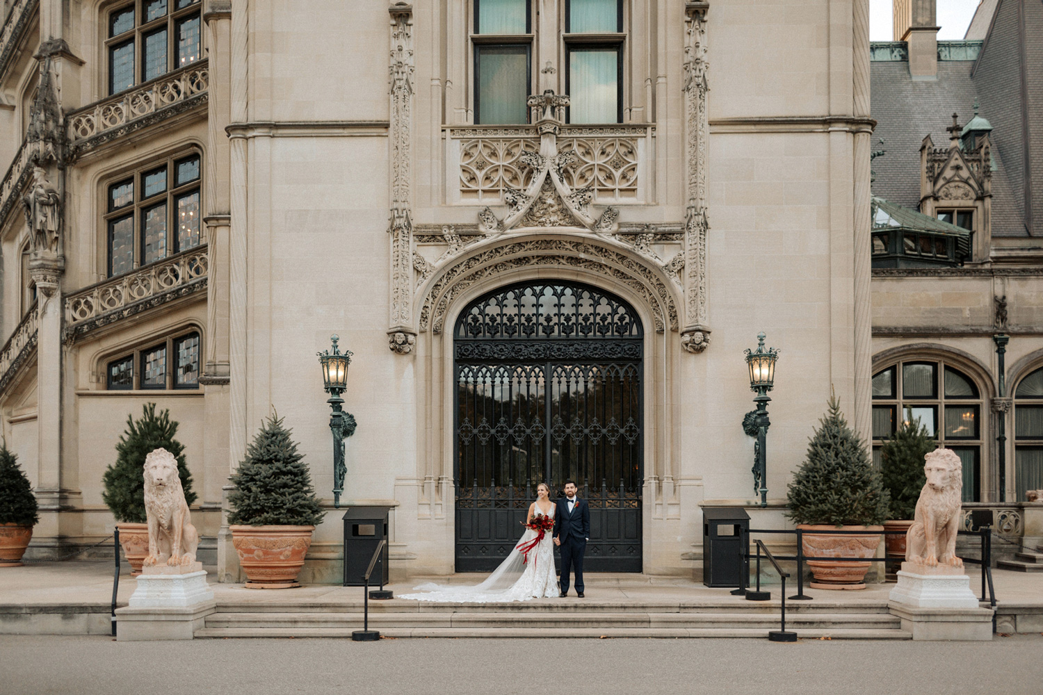 Biltmore Estate bride and groom portraits